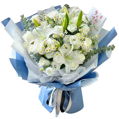 红河11朵白玫瑰桔梗百合，爱永恒不息