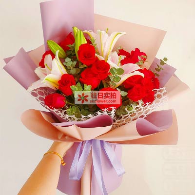 红河18朵红玫瑰百合，真情相守一生