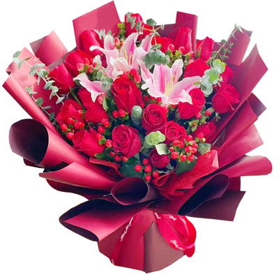 红河22朵红玫瑰百合，爱的火焰