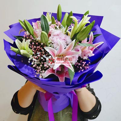 红河6支粉色多头百合,真诚的问候